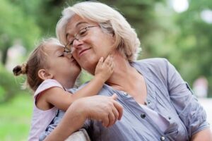 Chiêm bao đang nói chuyện với bà thể hiện bạn đang gặp vấn đề về tâm lý