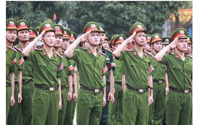 Mơ thấy công an đánh con gì? là điềm may mắn hay xui xẻo?